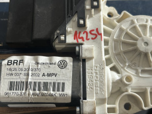 MOTORIC PODIZACA STAKLA ZD VW TOURAN 1K0959704AK