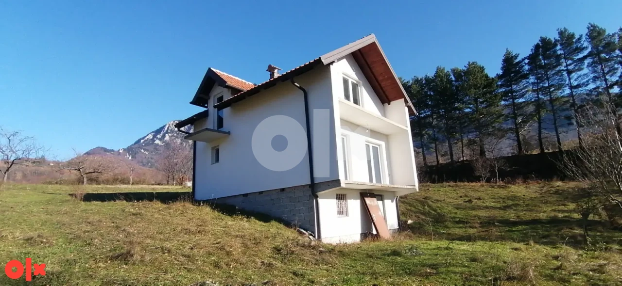 Imanje 6000 m2 i vikendica  /Brđani, Konjic 50m2 3