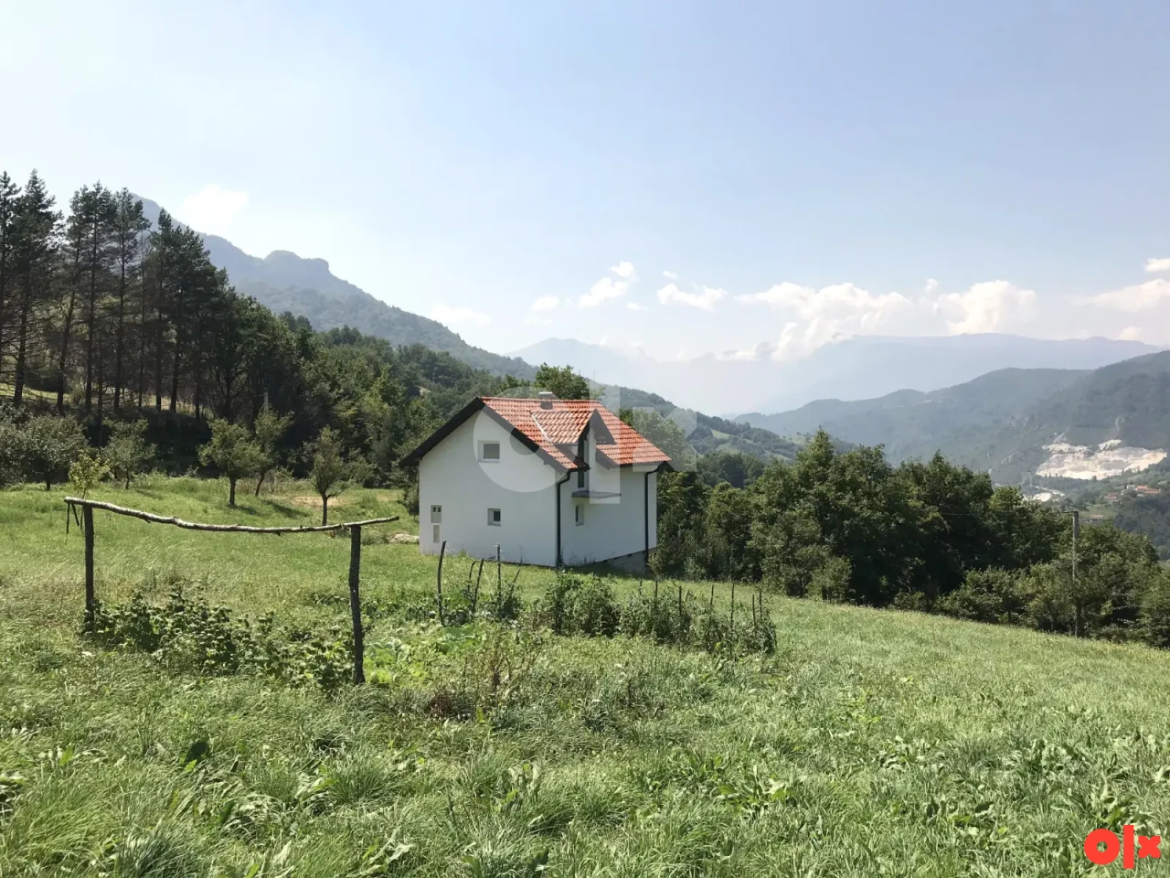 Imanje 6000 m2 i vikendica  /Brđani, Konjic 50m2