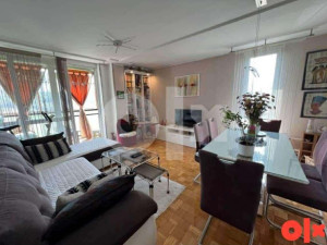 HITNO! Trosoban stan sa odličnim pogledom Blatuša