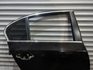 Bmw E60 zadnja desna vrata