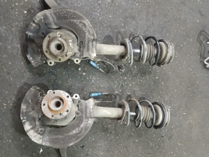 Bmw e60 e61 prednji amortizer glavčina lafet