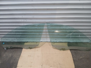 Bmw e60 e61 prednje staklo vrata