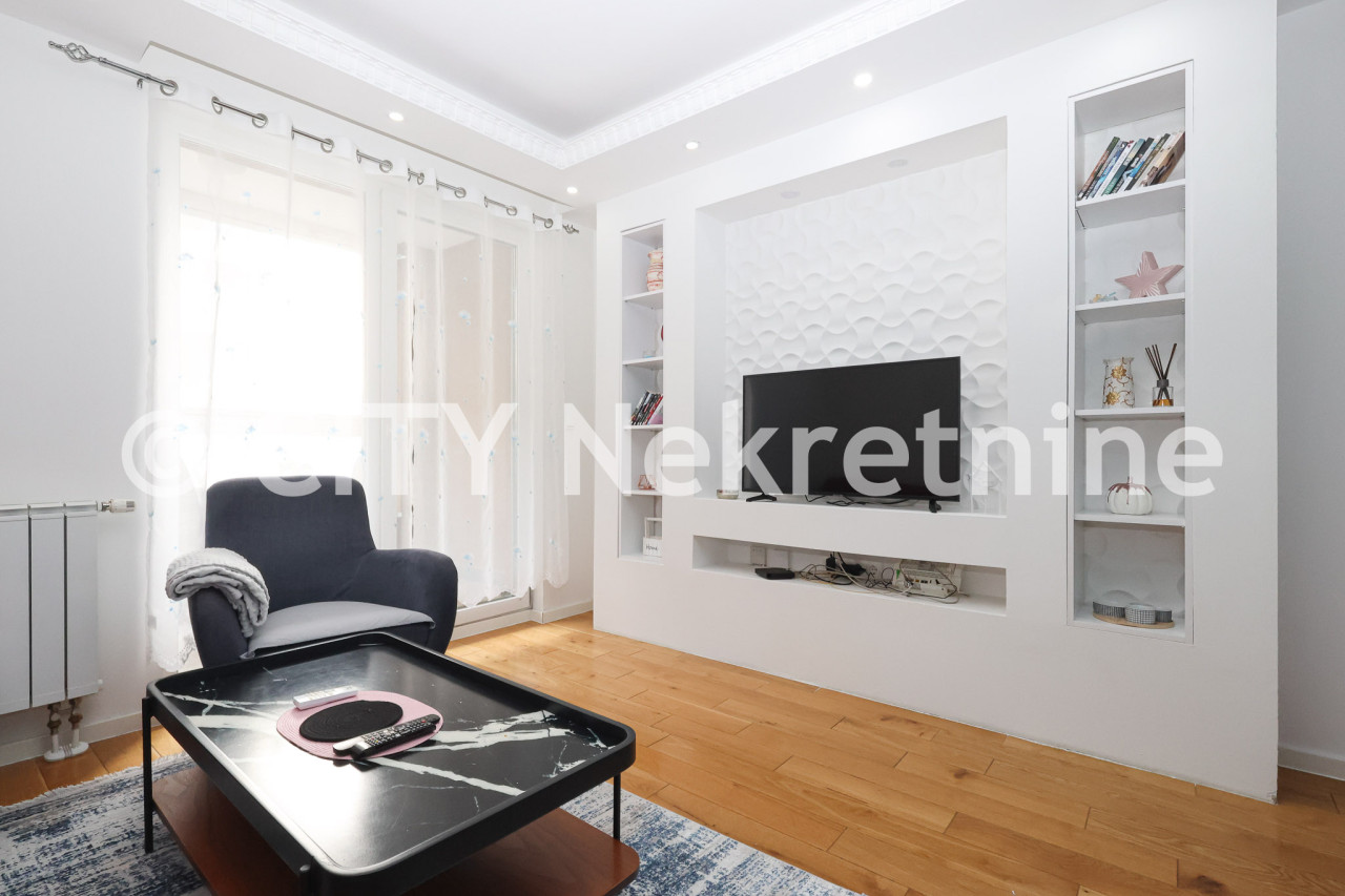 Dvosoban stan sa garažom - Novi grad - Nova Otoka - 35 m2