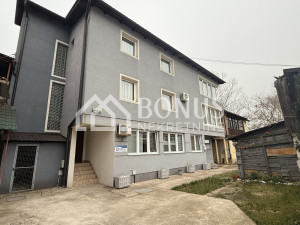Četverosoban stan u strogom centru Zenice photo 3