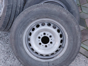 Guma za auto 235/65 R 16 C