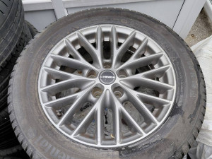 Gume za auto 215/60 R 16