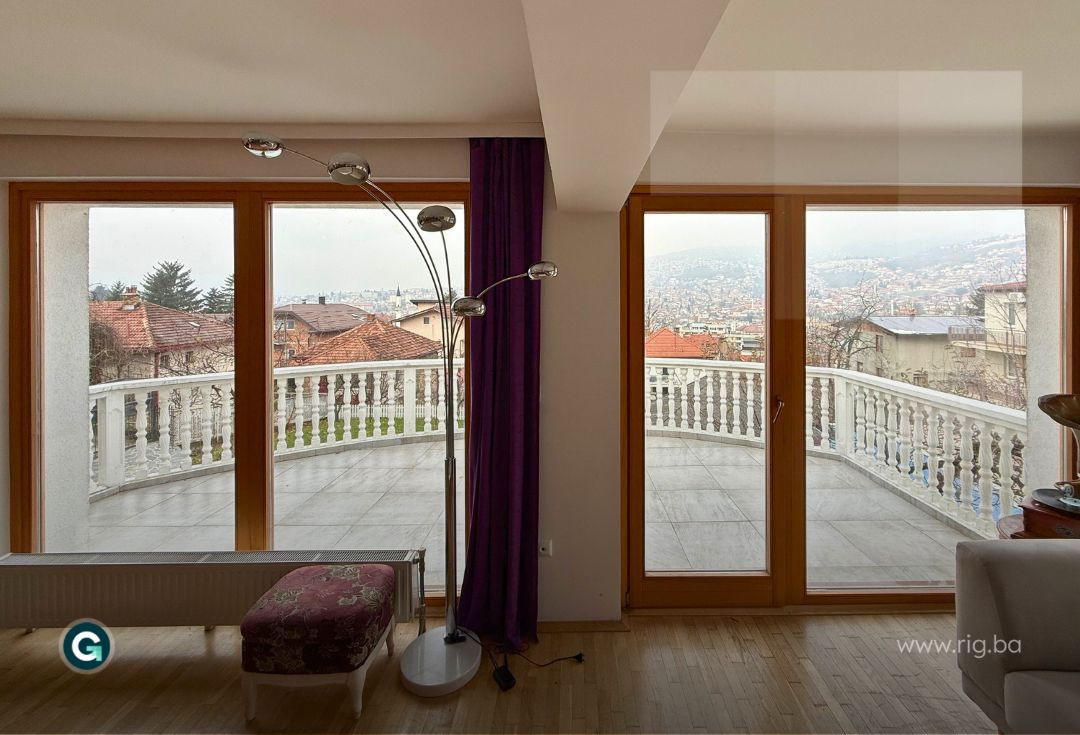 KUĆA SA BAZENOM / Bistrik, Stari Grad / NAJAM 11