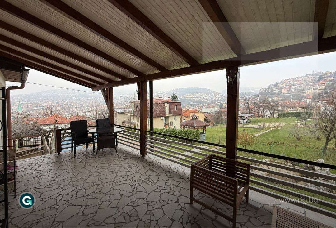 KUĆA SA BAZENOM / Bistrik, Stari Grad / NAJAM 15