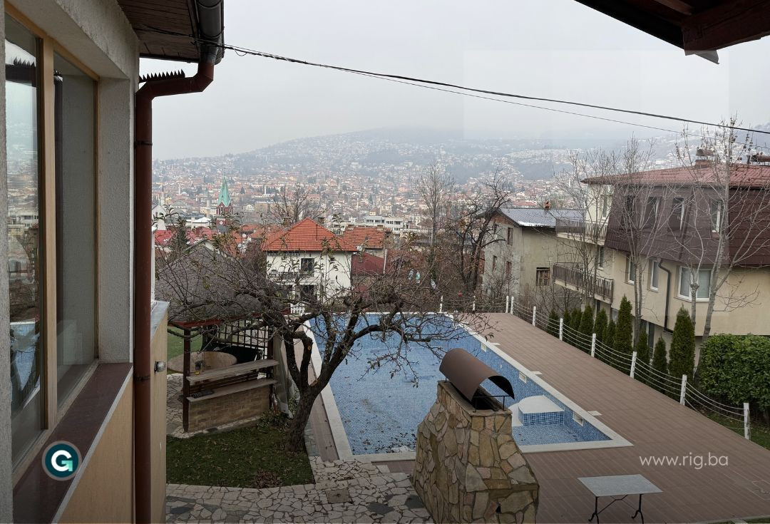 KUĆA SA BAZENOM / Bistrik, Stari Grad / NAJAM 16