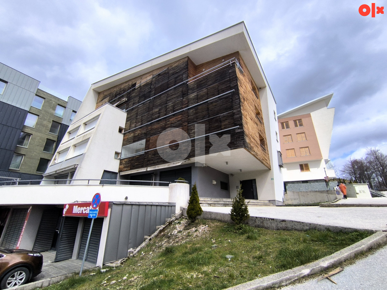 KOMPLETNO OPREMLJEN APARTMAN UZ SKIJALIŠTE, BJELAŠNICA