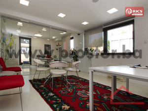 PROSTOR izdaje: Poslovni prostor, 227m2, Skenderija