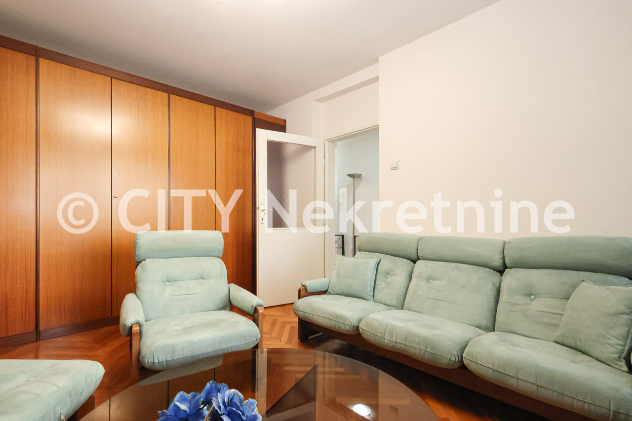 Trosoban stan - Centar - Koševo - 65 m2 3