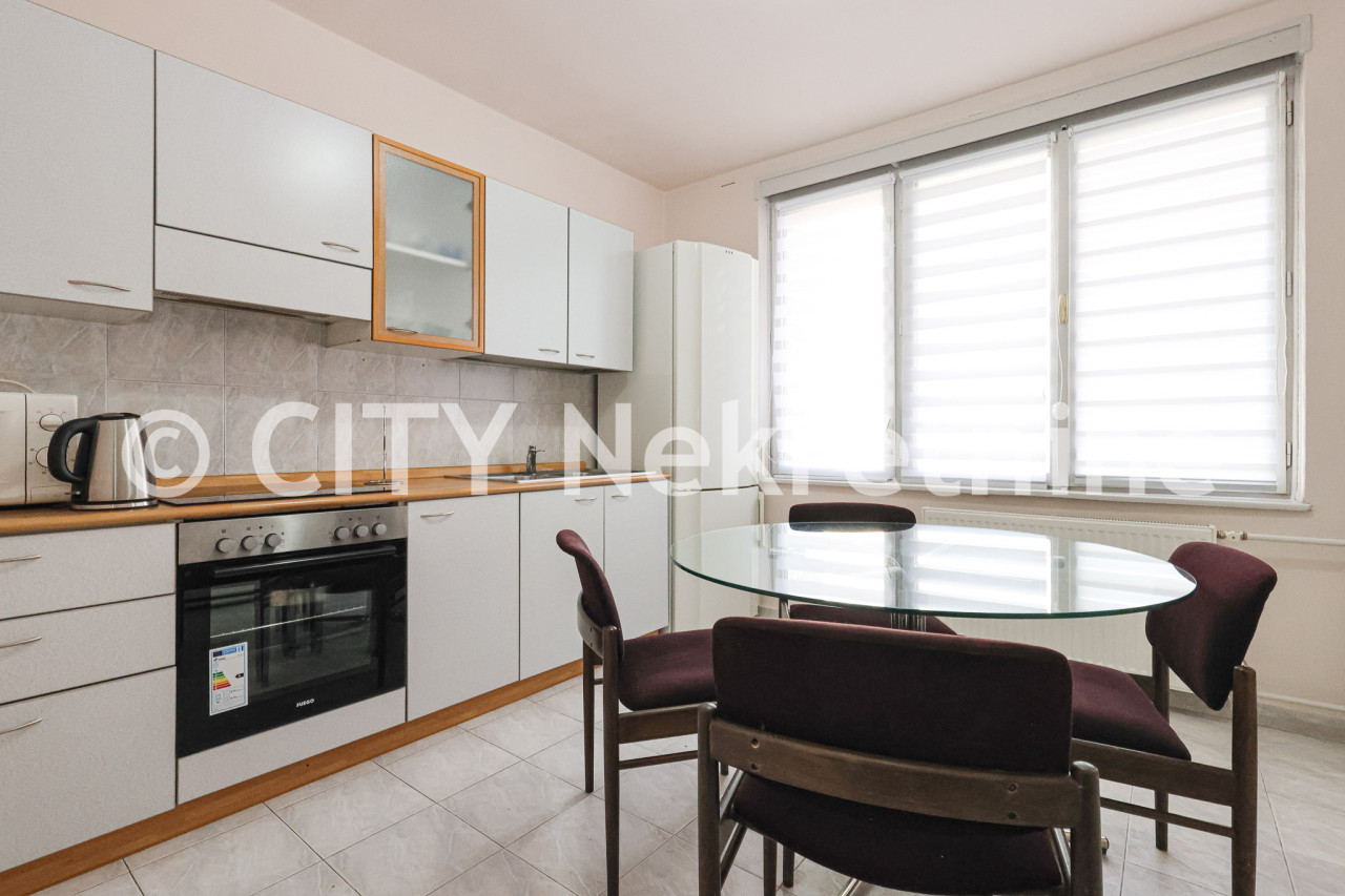 Trosoban stan - Centar - Koševo - 65 m2 7