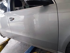 Vrata prednja desna Passat 7