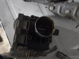 difuzor klapna leptir gasa grande punto 1.2 8v