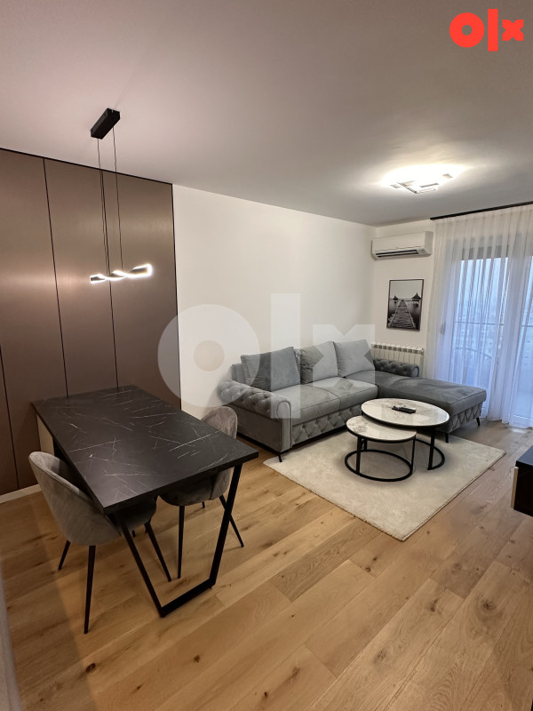 STAN NA DAN  Istočno Sarajevo, Lukavica 2