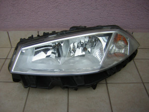 Lijevi far Renault Megane 2