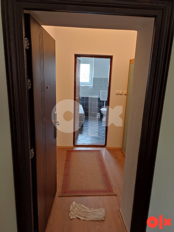 gency Plus iznamljuje predivnu renoviranu garsonjeru. 10