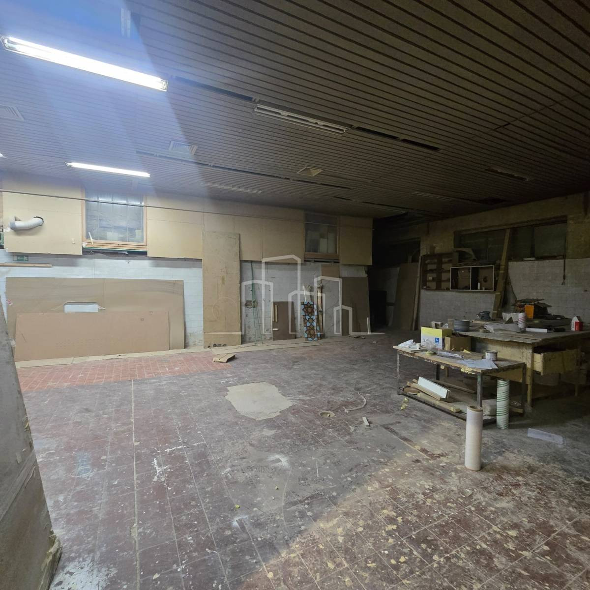 Poslovno Proizvodni Prostor 350m2 Vogošća Najam 3