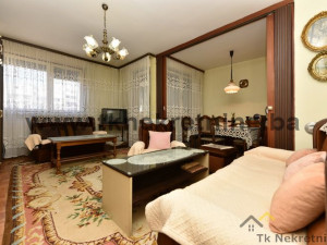 SJENJAK - Kvalitetan dvosoban stan površine 61 m2