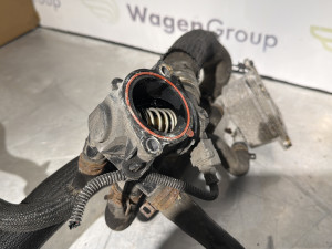 Termostat kućište criievo vode Nissan Qashqai 2015 (fotografija 5)