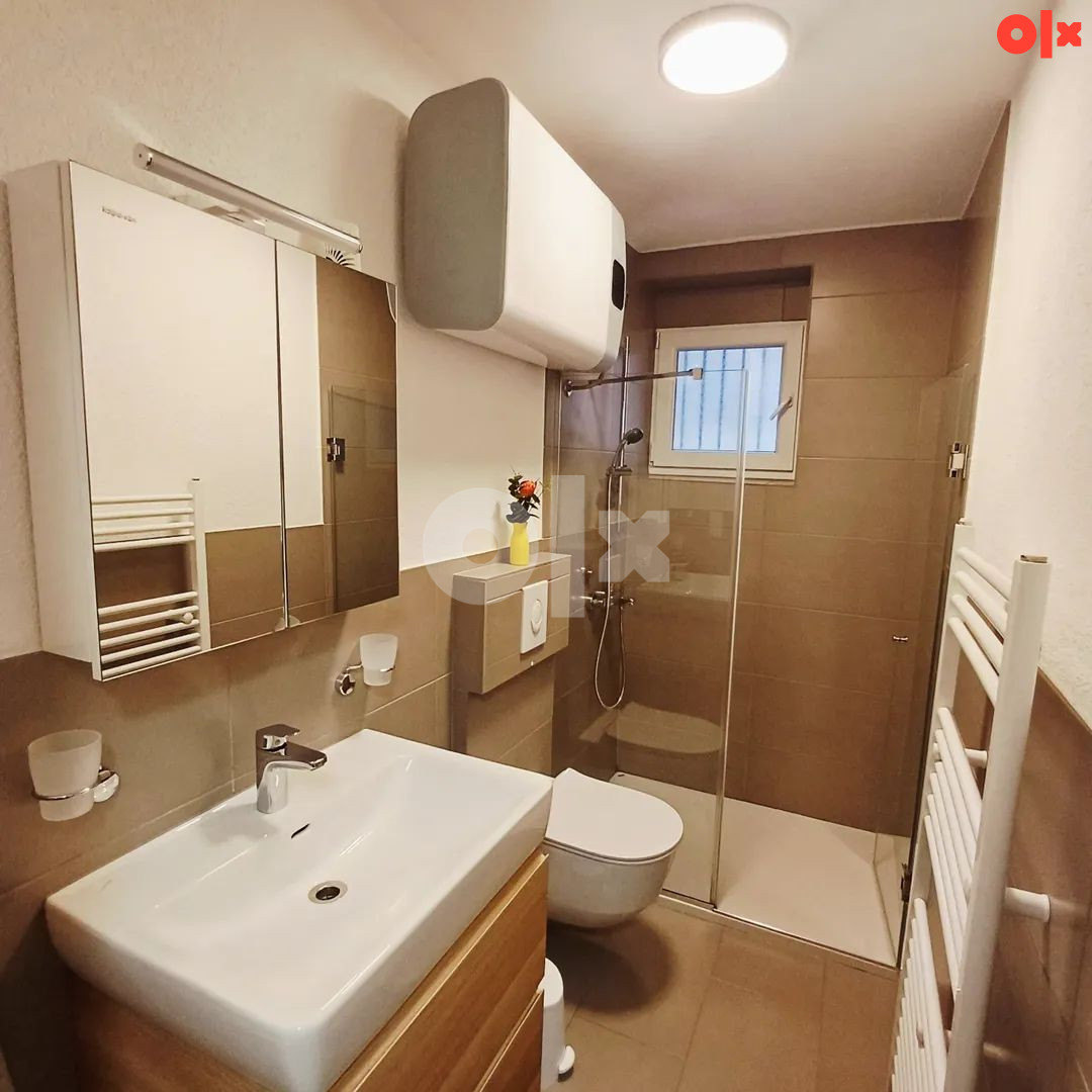 Stan Prijedor 38m2, POTPUNO RENOVIRAN 8