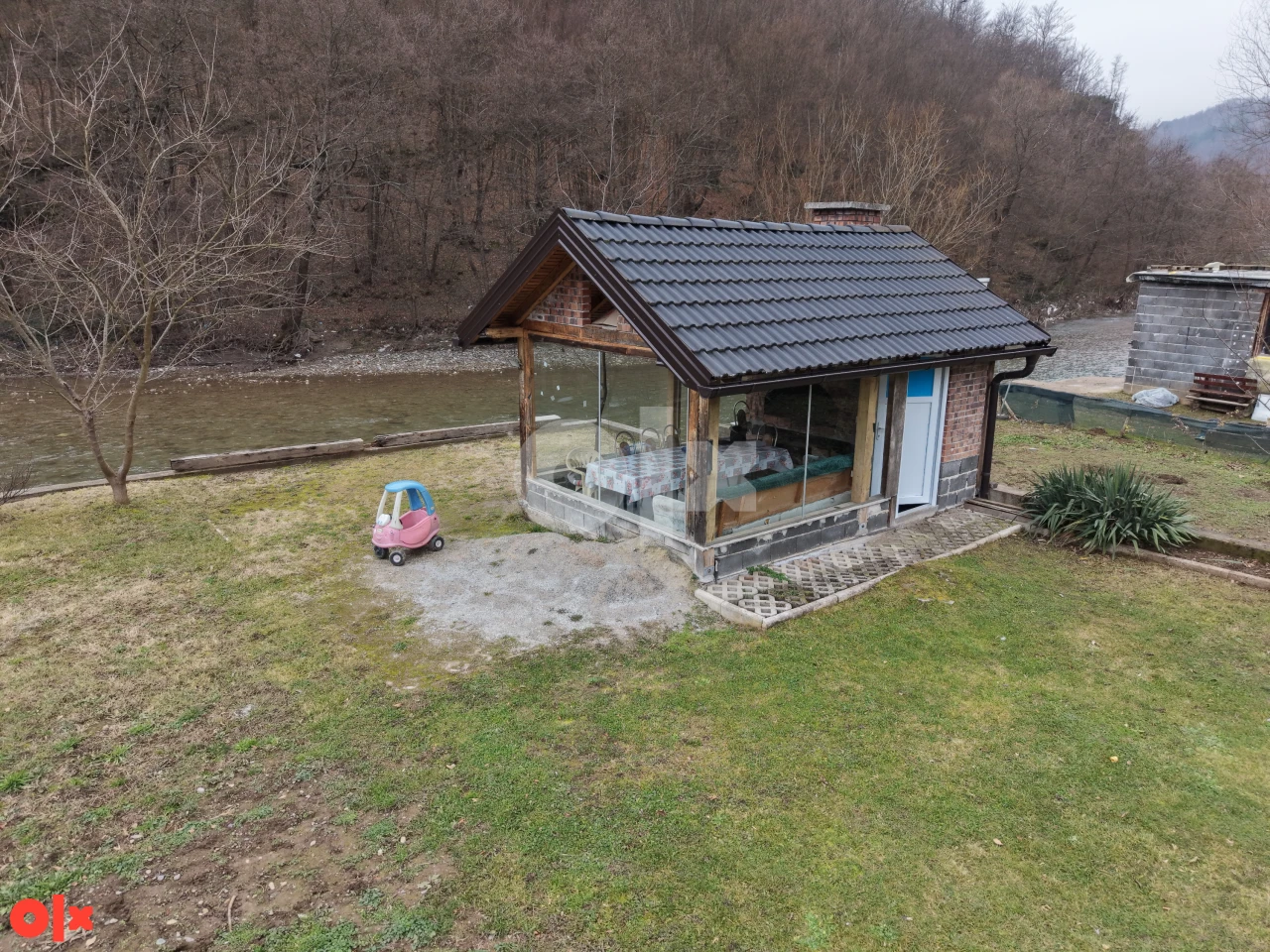 Prodaje se kuća sa okućnicom u Fojnici: Šćitovo 23