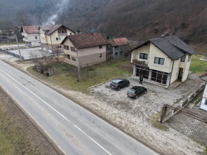 Prodaje se kuća sa okućnicom u Fojnici: Šćitovo