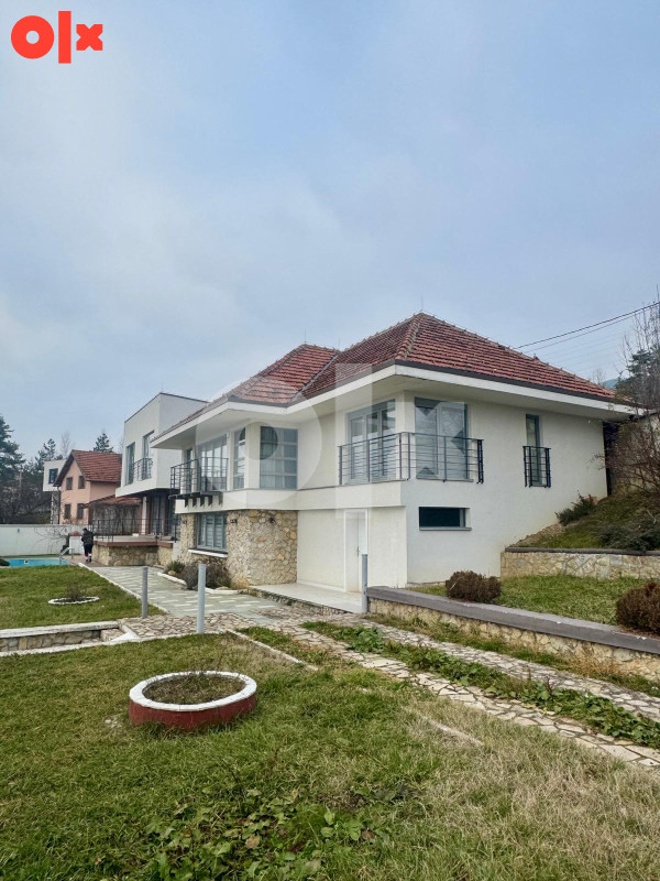 Ekskluzivna Vila Poljine 600m2 2