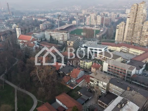 Kuća sa poslovnim prostorom i pomoćnim objektima photo 4