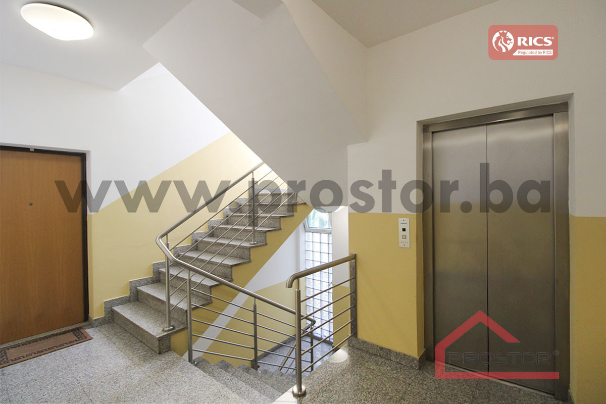 PROSTOR Izdaje: Poslovni prostor 168m2, Skenderija 20