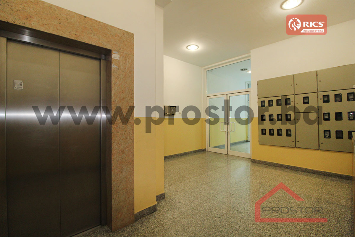 PROSTOR Izdaje: Poslovni prostor 168m2, Skenderija 21