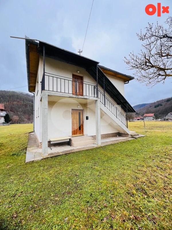 Vikendica Podgrab, Pale 150m2, Okućnica 6570m2 23