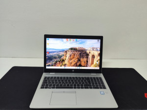 Laptop HP I5 8365 16GB 250 GB AMD 540X 2GB WIN 11