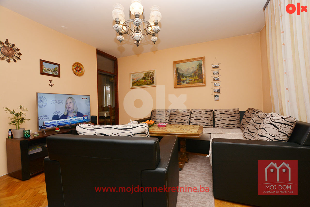Trosoban stan sa balkonom 68m2 na Vracama 3