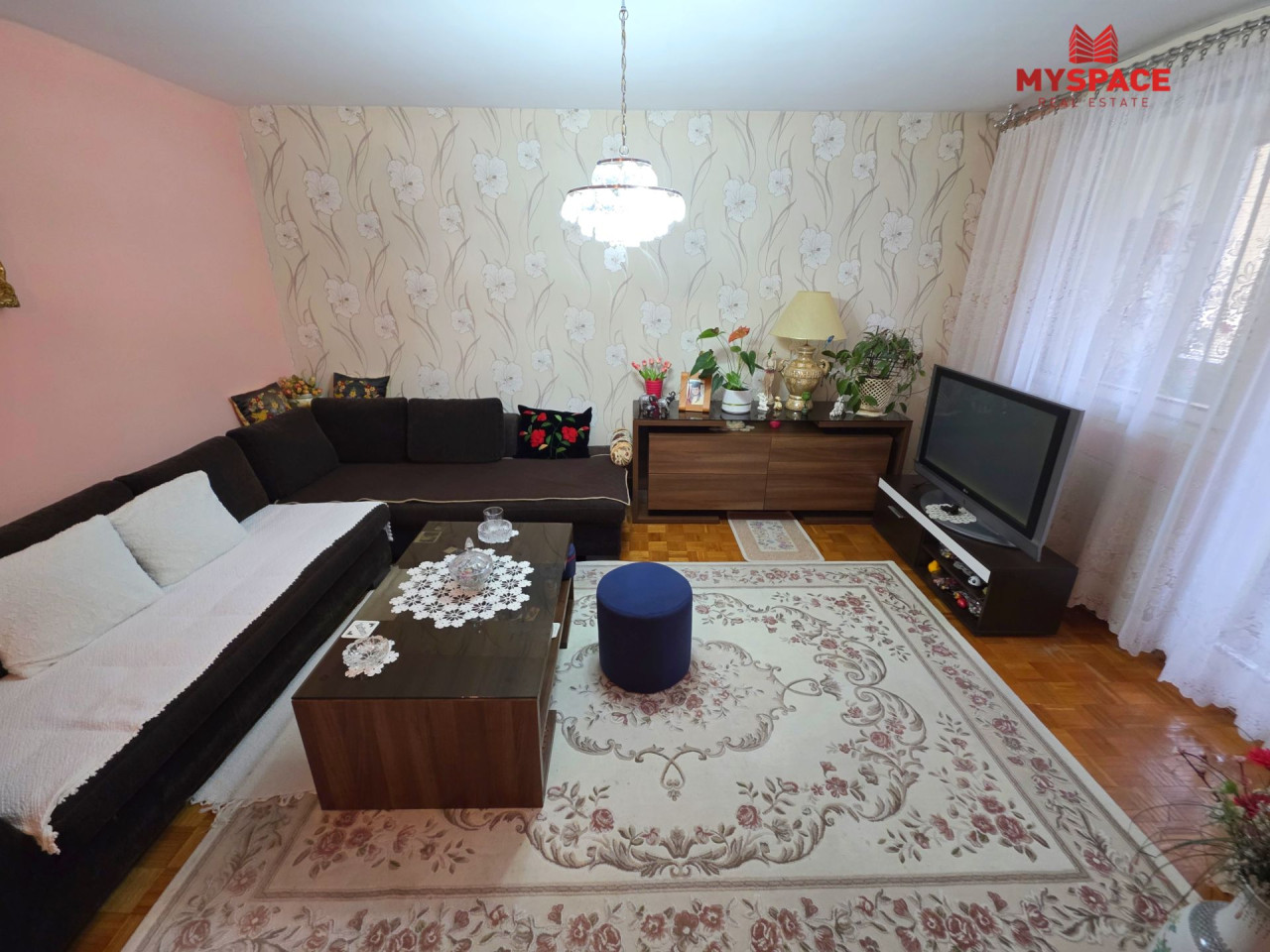 MY SPACE/ Stan/ Stari Grad/ NAMJESTEN/ 71(80) m2 4