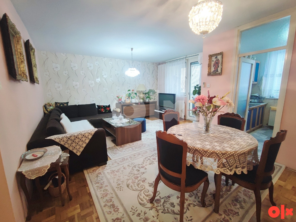 Stari Grad - Četvorosoban stan CCA 71 m2