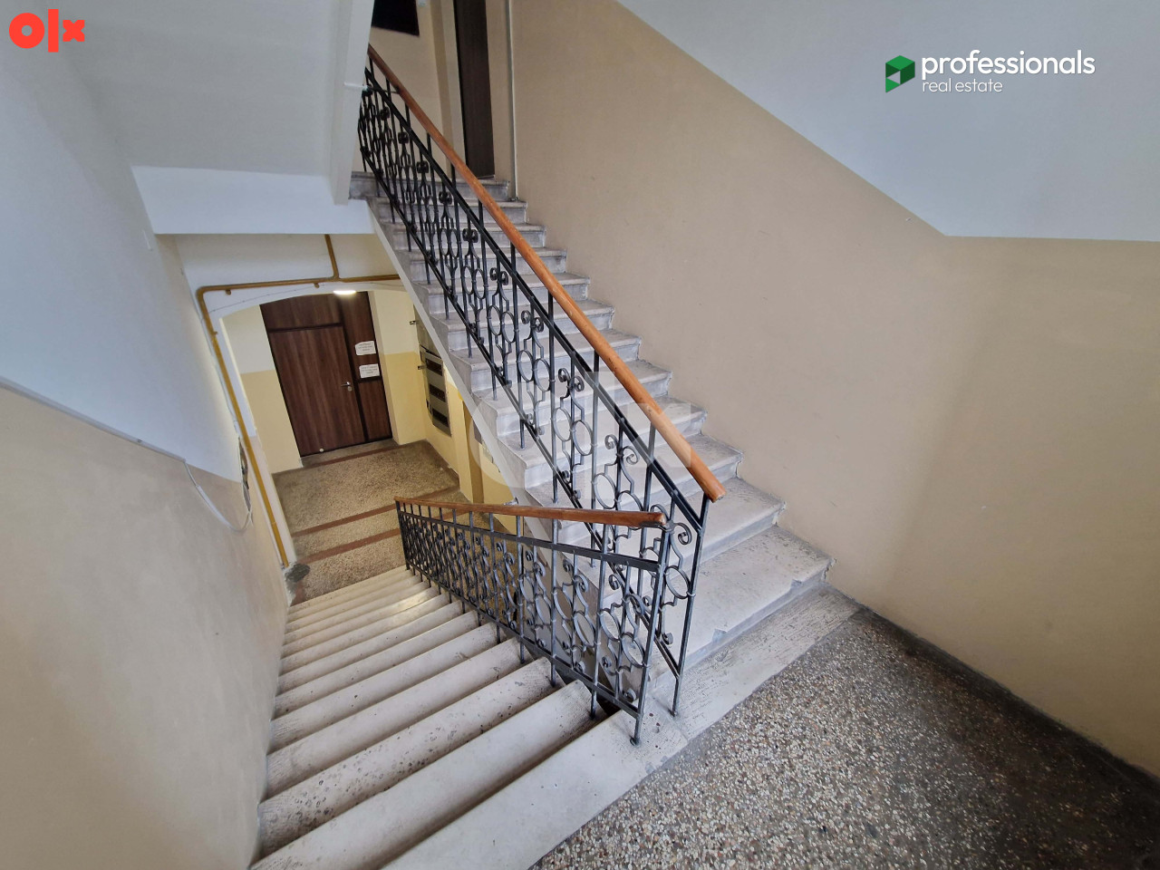 EKSKLUZIVNO!! Stan Baščaršija Stari Grad Sarajevo 89 m2 24