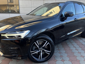 VOLVO XC60 2.0 B4 4x4 "R-DESIGN" Virtual Kamera Koža Keyless