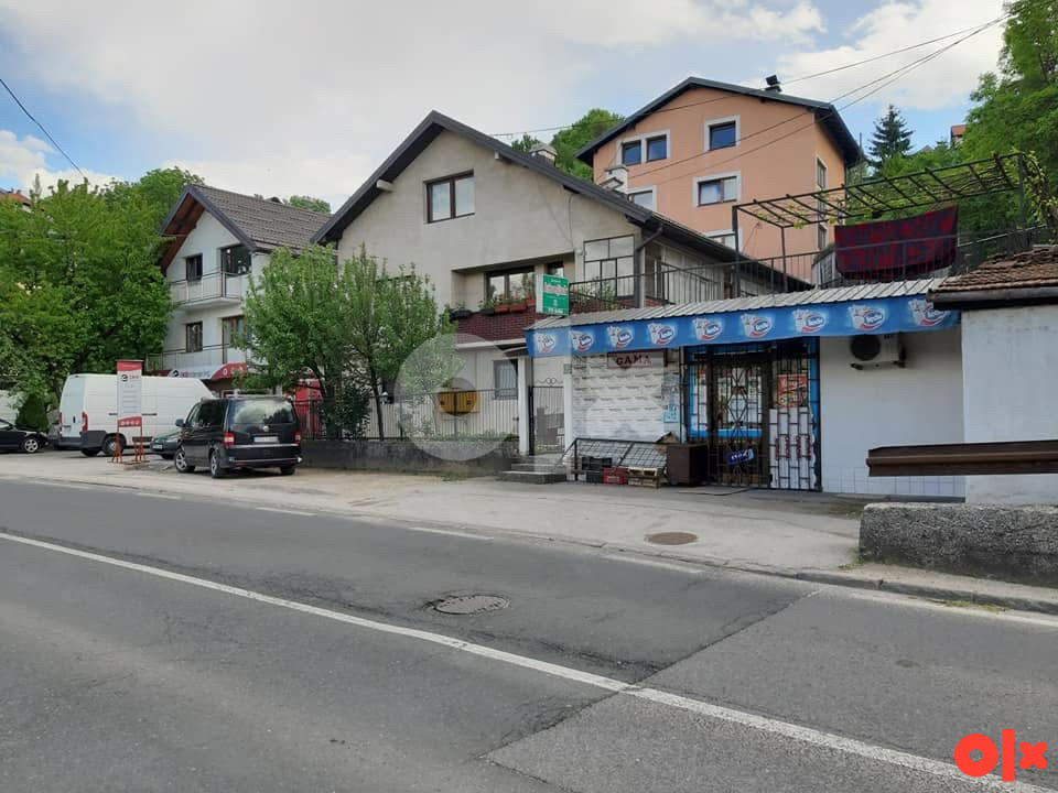 Poslovni prostor- Centar- Idealan za mini market, pekaru i sl..!!
