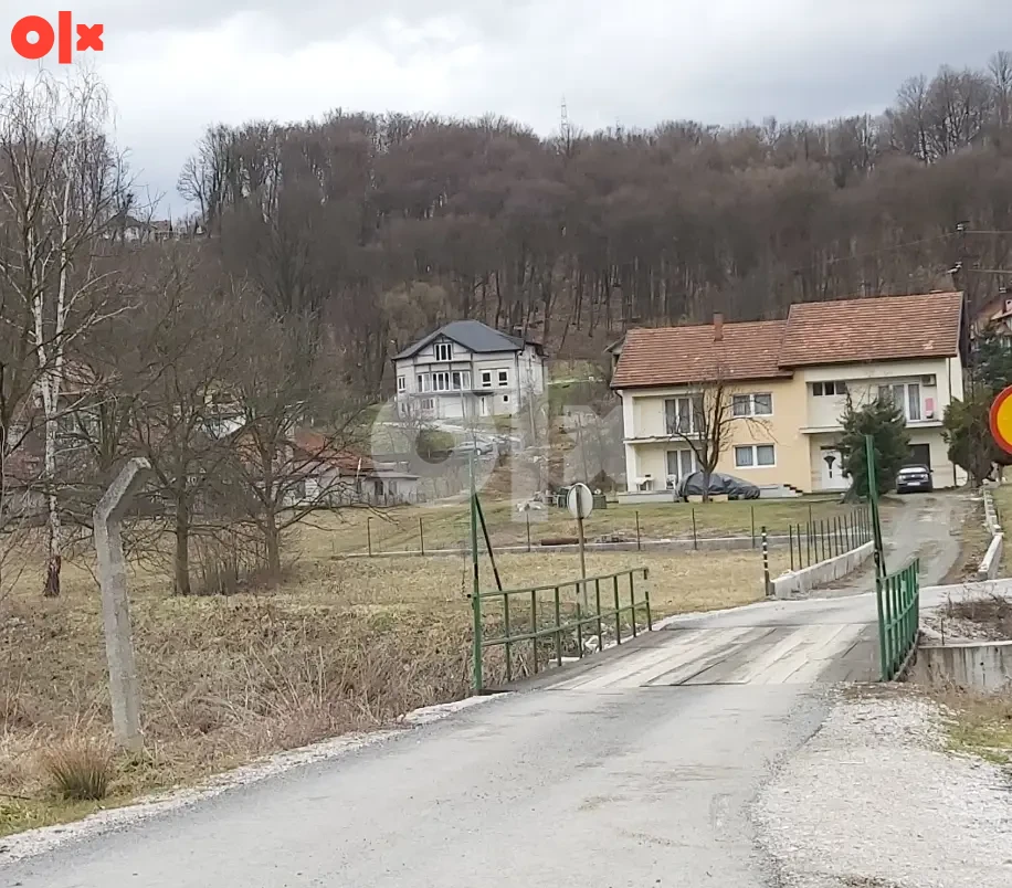 SIMIN HAN TUZLA 746m GRAĐEVINSKI PLAC ZEMLJIŠTE 3