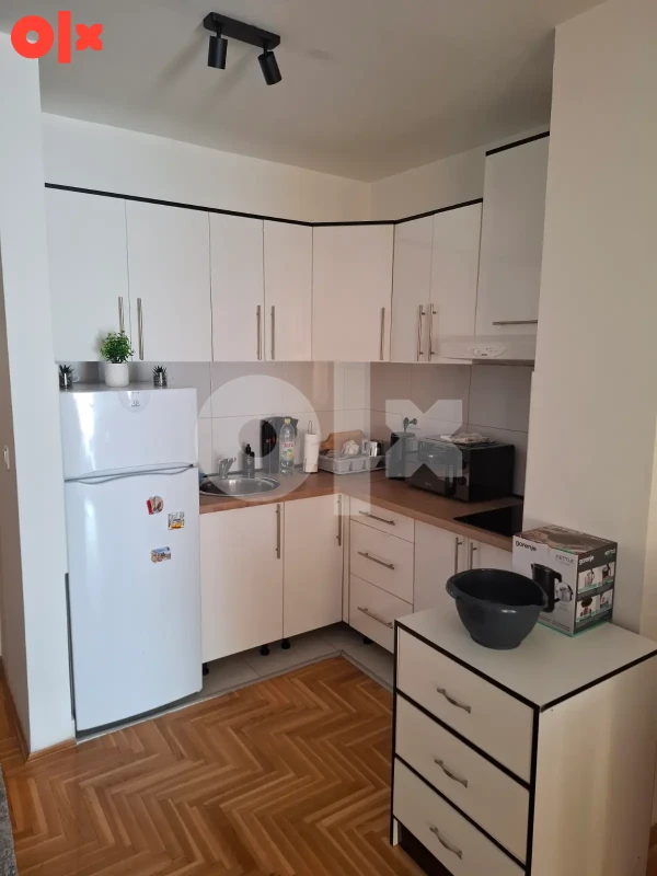 Stan na dan Stup bulevar Sarajevo sa garažom, 062 825 401 9