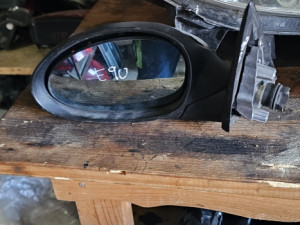 Retrovizor lijevi bmw e90 nema poklopca