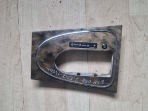 Konzola oko rucice mjenjaca mercedes w211