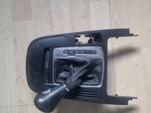 Konzola audi a5 2008 god