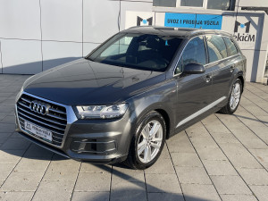 Audi Q7 3,0 TDI 272Ks Sline PERFEKTNO STANJE UVOZ