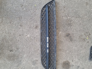 Maska u karambolci bmw e90 2008 god