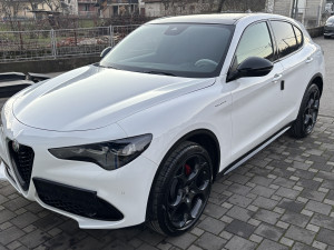 Alfa Romeo Stelvio Veloce , 2.0 280ks Q4, NOVO!