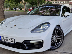 Porsche Panamera 4S 440 KS GTS OPTIKA VOZILO KAO NOVO